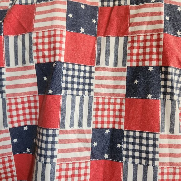 Womens Patriotic Patchwork Red White and Blue Scrub Top Front Pockets Size M - Picture 8 of 8